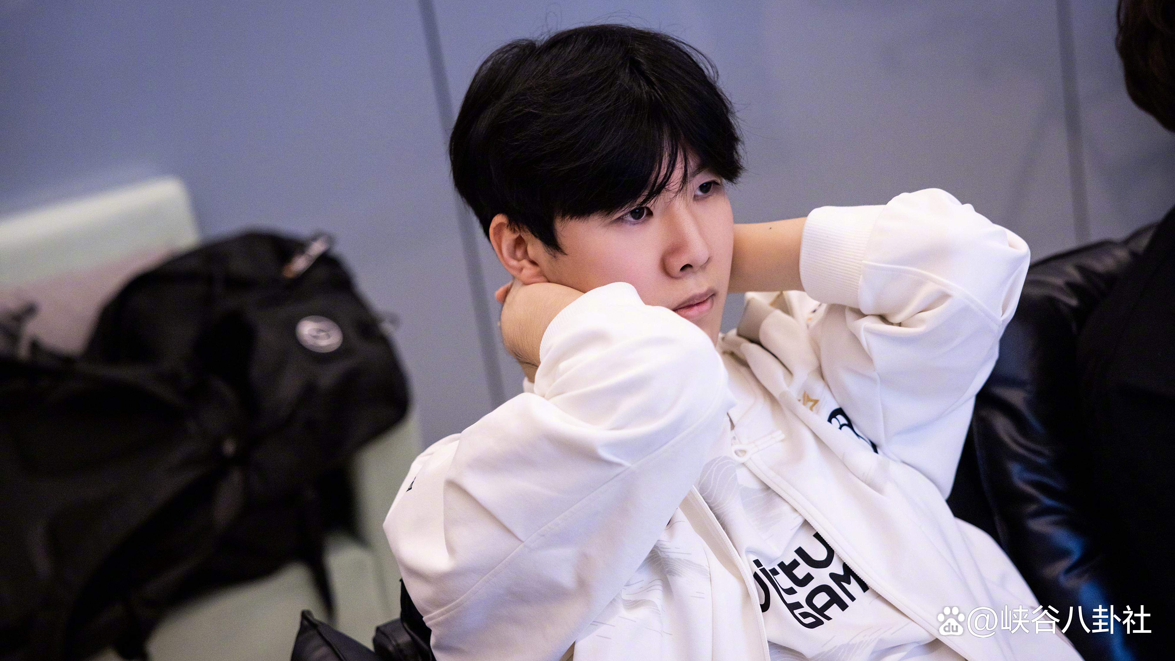 南宫-持续失利首场状态出色，MAD观众沸腾！，Rookie重返赛场上演精彩一战(lgd的比赛还用看醒来又是一场胜利)