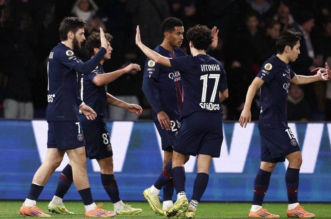 南宫-德布劳内在巴黎圣日耳曼比赛中回归赛场，势不可挡引发热议！的简单介绍