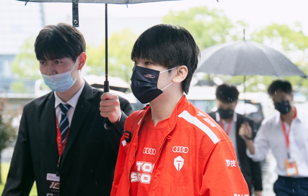 南宫-关于JackeyLove回归赛场，回归赛场首场状态亮眼，巴塞罗那观众沸腾！的信息