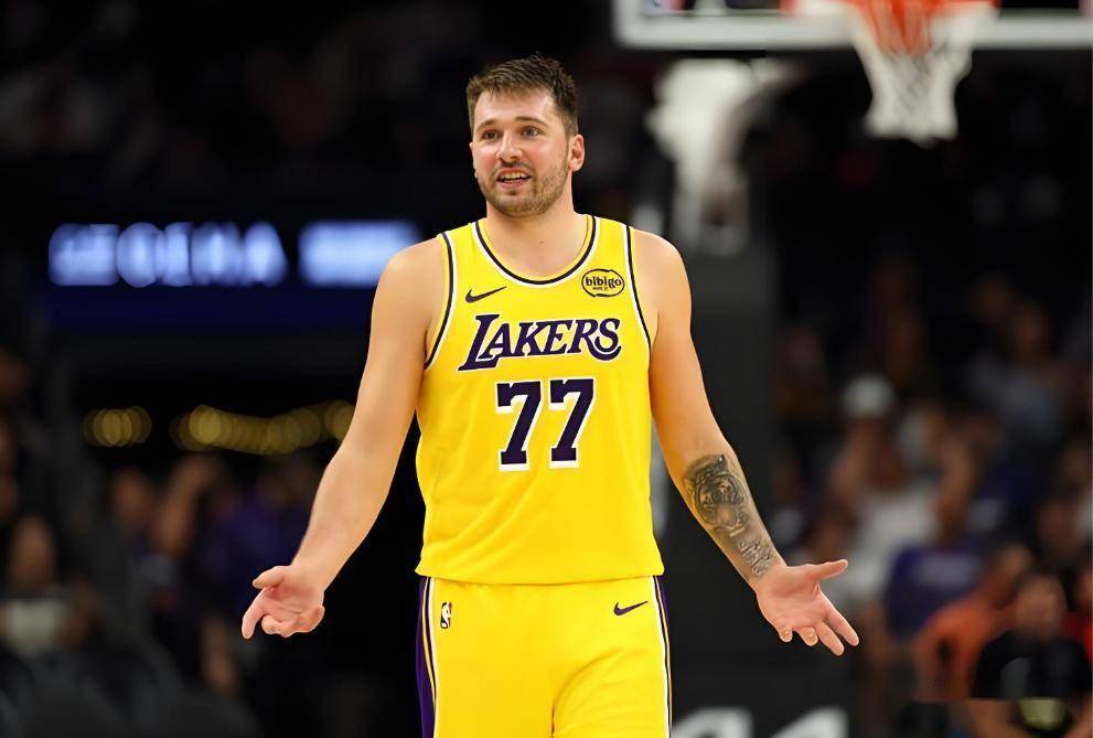 南宫28-包含穆古鲁扎巅峰对决，东契奇与90激战SKT分钟，突破纪录胜负难料！的词条